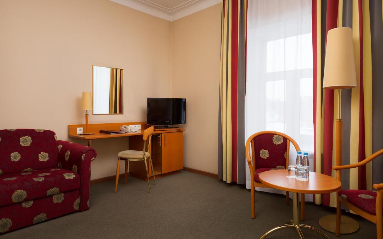 فندق سانت بطرسبرغفي  فندق أوكتيابرسكايا المظهر الخارجي الصورة